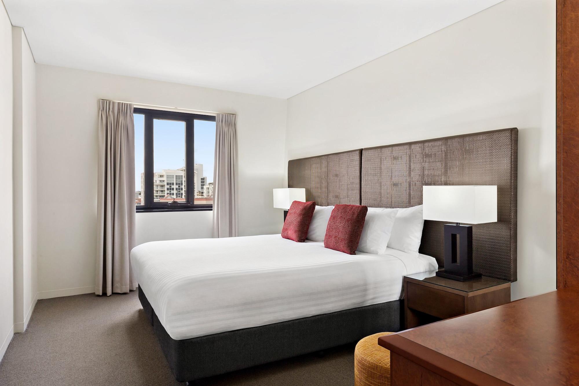 Mantra On Hay Perth Aparthotel Exterior photo