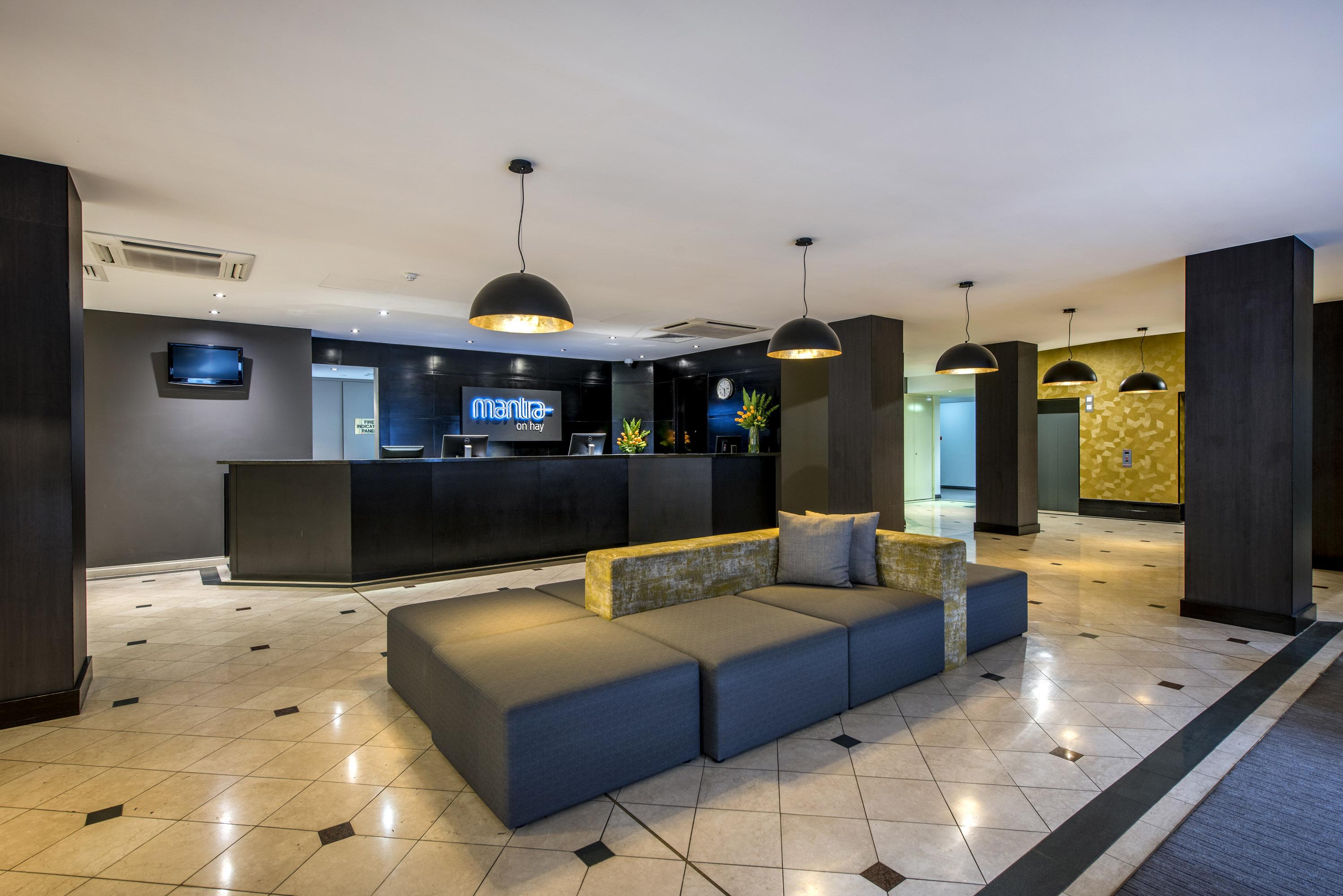 Mantra On Hay Perth Aparthotel Exterior photo