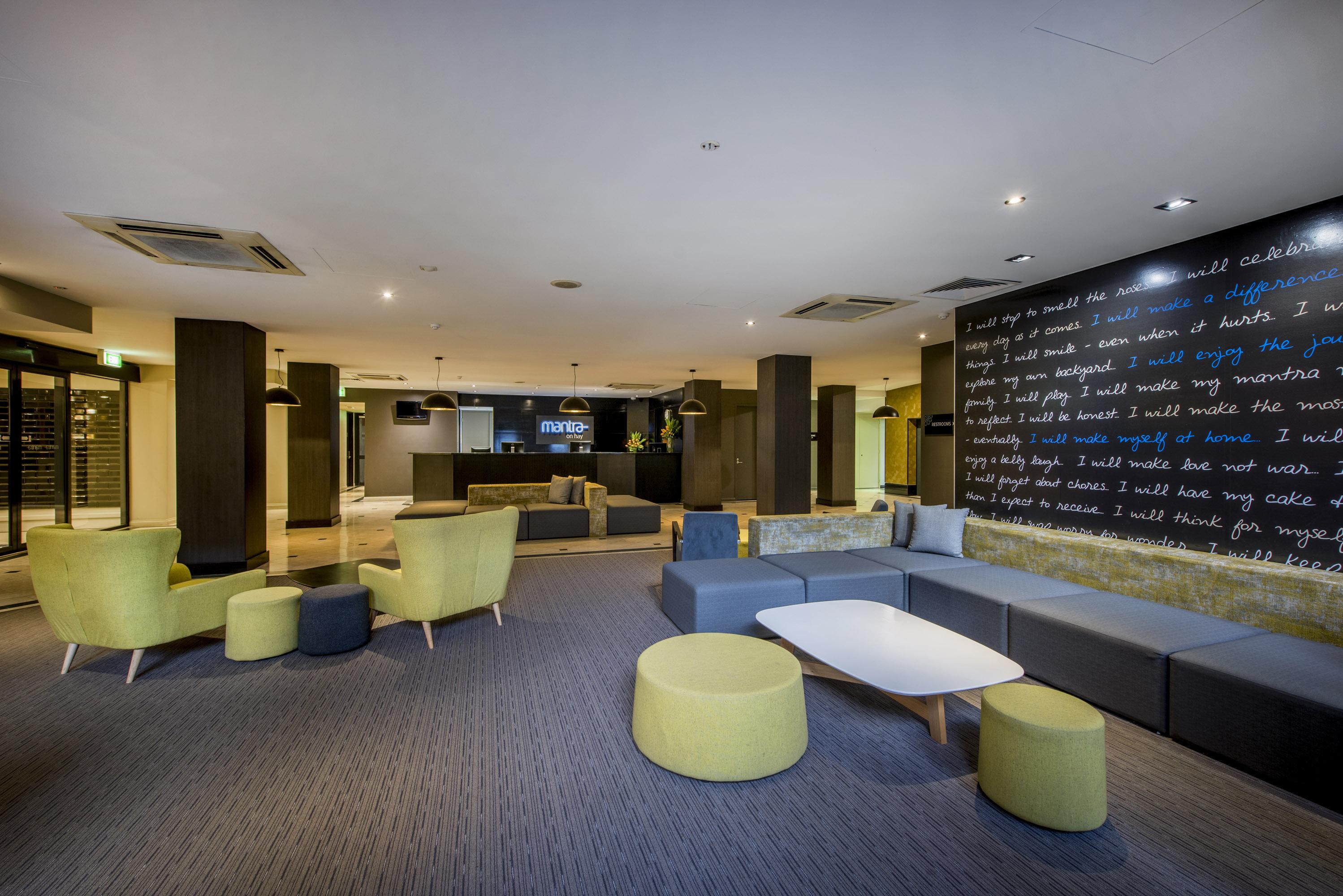 Mantra On Hay Perth Aparthotel Exterior photo